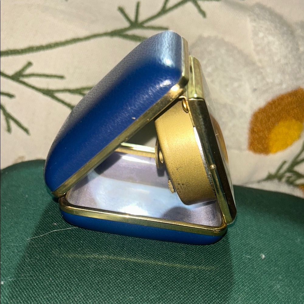 Vintage Travel Winding Alarm Clock with Gold Accents - Picture 5 of 9